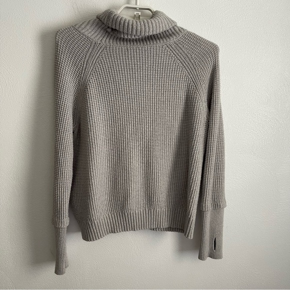 41 HAWTHORN Gray Waffle Knit Cowl Neck Thumb Holes Sweater Size large Stitchfix - Picture 3 of 10